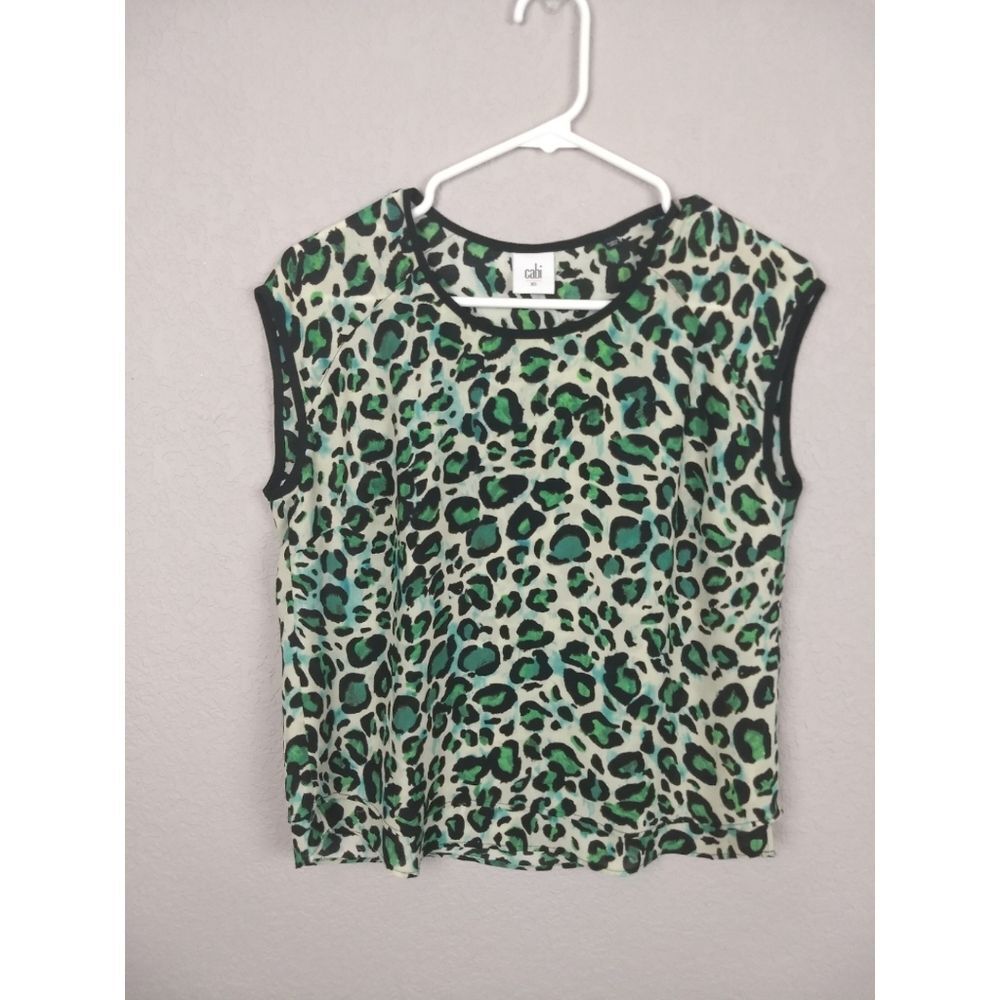 CAbi 3260 Jungle Cheetah Leopard Envy Green Short Sleeve Top Size XS - Picture 2 of 10